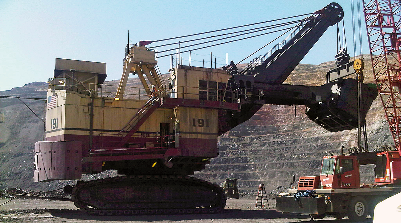 P&H 4100 electric rope shovel during a scheduled maintenance shutdown.