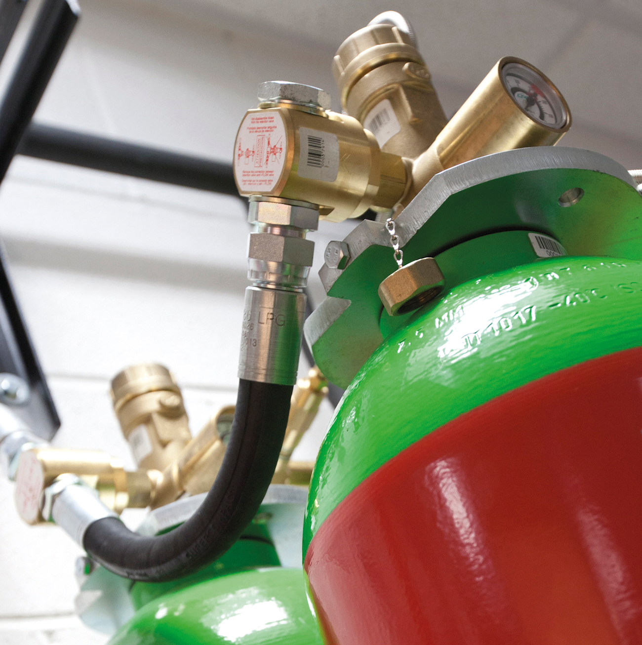 The gaseous suppression system with iFLOW nozzle.
