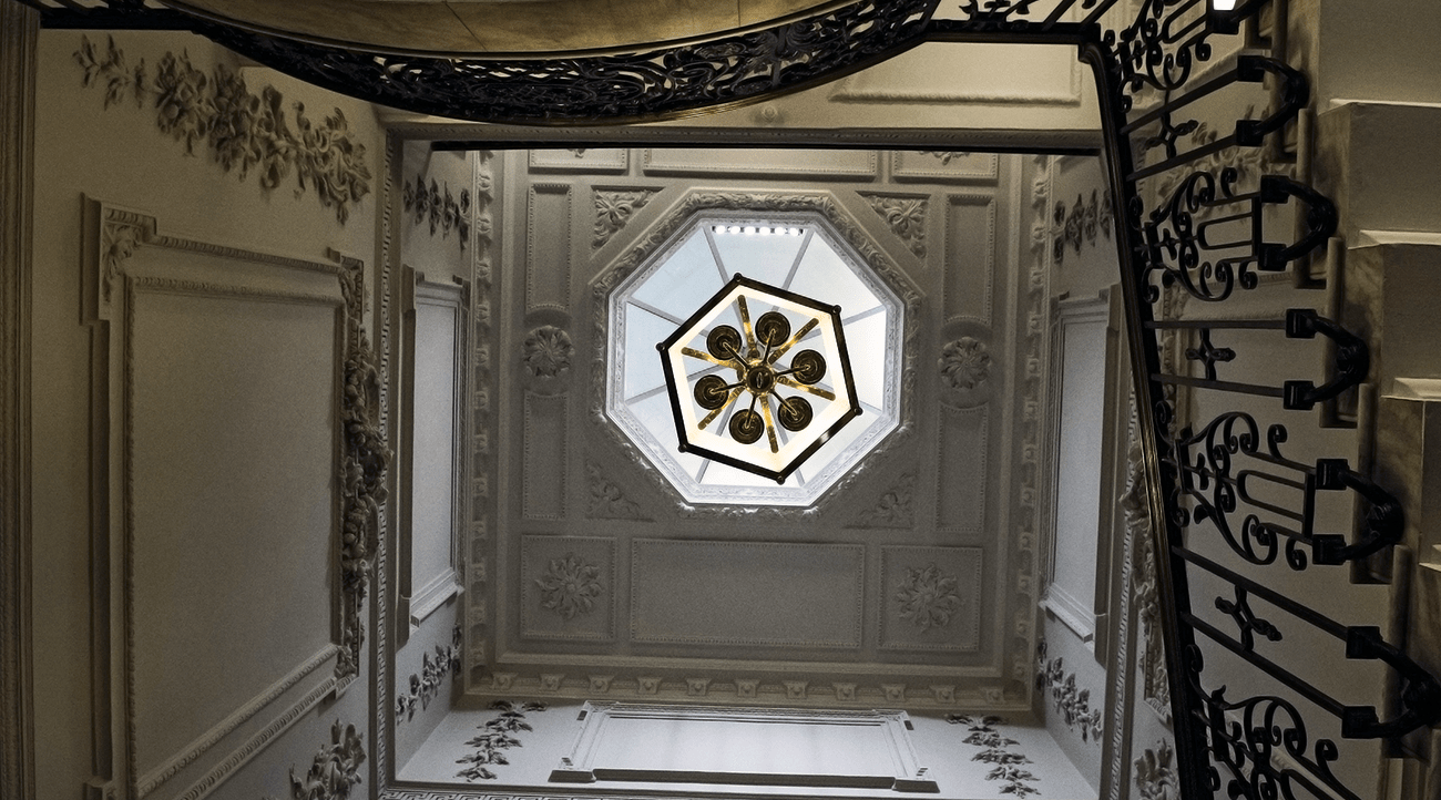 Wireless detectors protect historic stairwell.