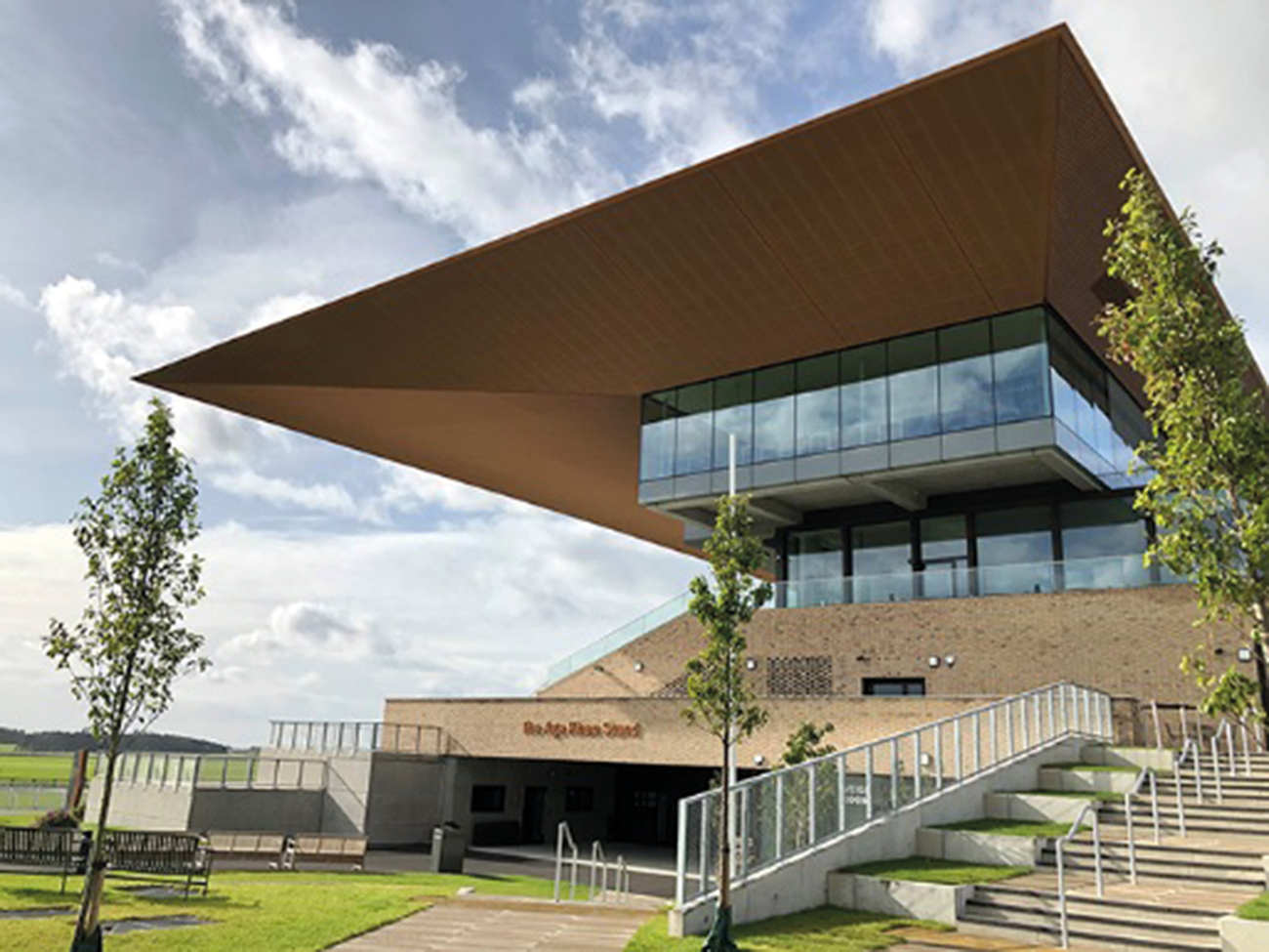 Racegoers to the newly re-developed Curragh Racecourse are now protected by a high quality EN54 certified Public Address/Voice Evacuation system manufactured by Baldwin Boxall.