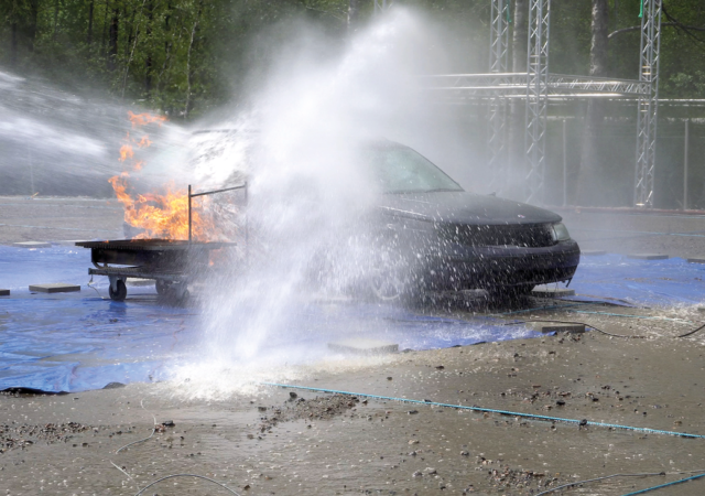 Unifire FlameRanger Autonomous Monitor System automatically detecting and targeting fire with no human involvement.