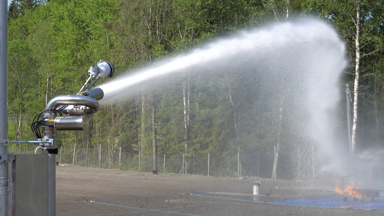 Unifire FlameRanger Autonomous Monitor System automatically detecting and targeting fire with no human involvement.
