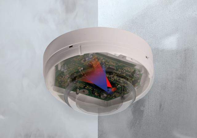 The Nittan EV-DPH Multi-Sensor features dual optical (IR and blue LED) alarm technology plus a heat sensor. It can distinguish between smoke and non-combustion products, where most typical Multi-Sensors struggle.
