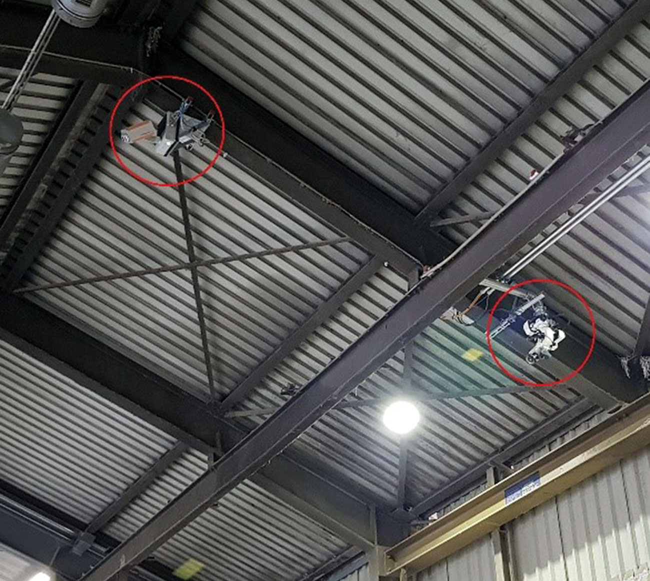 Figure 5: PYROsmart heat-detection system and remote-controlled monitor in recycling plant.