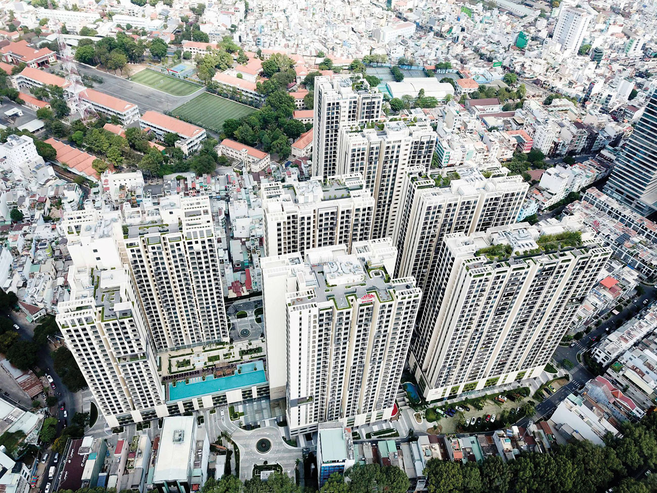 HaDo Centrosa Garden is a development of eight 30-storey luxury residential towers.