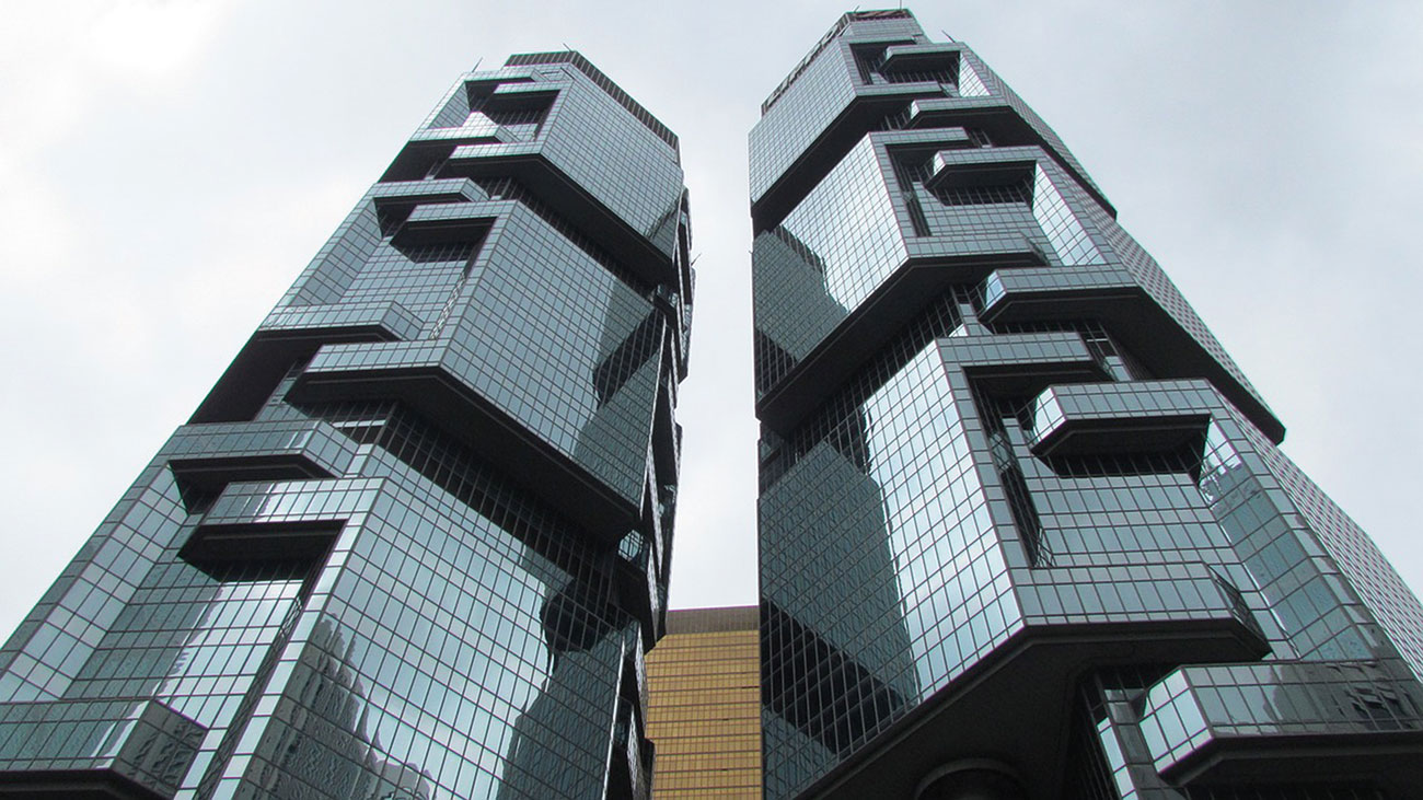 Some countries will already be ahead of others in how structures are built and managed to protect against fire. Image courtesy of clachcl0 (pixabay.com)