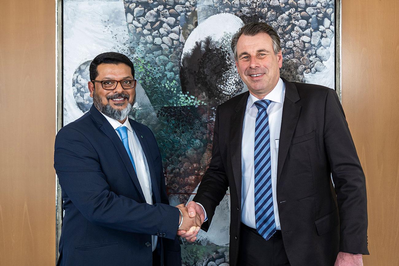 Sandeep Hajra (left) and Torsten Wagner are looking forward to working together in the executive board of WAGNER Fire Safety India Private Limited Copyright: WAGNER Group GmbH ©